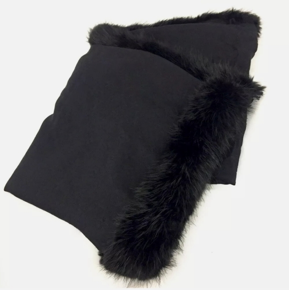 LOUIS VUITTON MONOGRAM SILK WOOL FUR SCARF/81654 - Picture 2 of 13